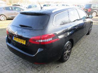 Peugeot 308 SW 1.2 PureTech Allure REST BPM 400 EURO !!!! picture 7