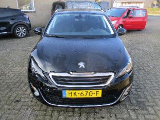 Peugeot 308 SW 1.2 PureTech Allure REST BPM 400 EURO !!!! picture 2