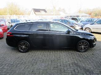 Peugeot 308 SW 1.2 PureTech Allure REST BPM 400 EURO !!!! picture 8