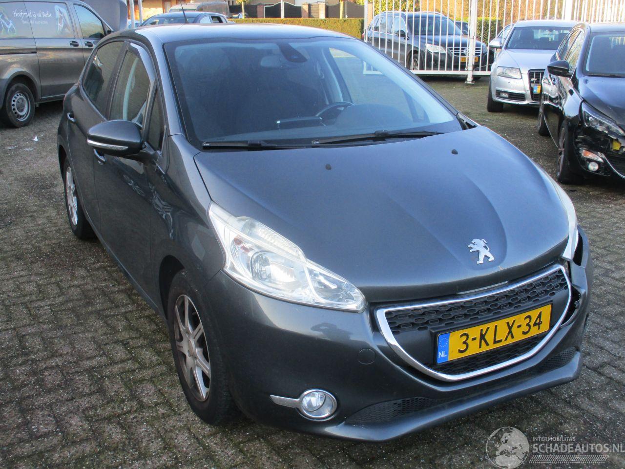 Peugeot 208 1.2 VTi Envy 5drs