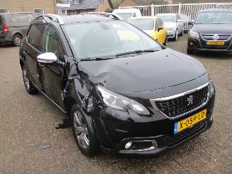 Coche accidentado Peugeot 2008 1.5 BlueHD BL ALL 2019/4