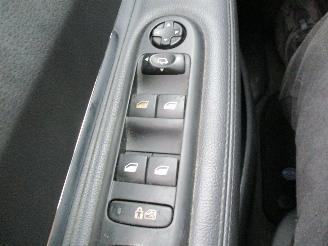 Peugeot 5008 2.0 HDiF GT 5p. picture 21