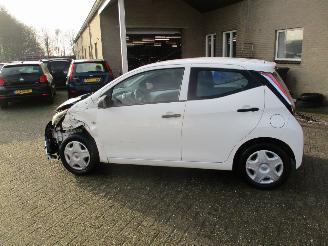 Toyota Aygo 1.0 VVT-i x-now picture 4