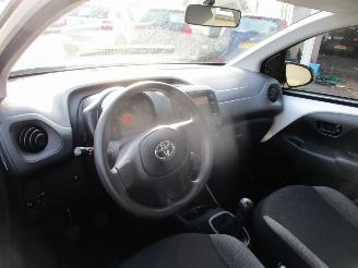 Toyota Aygo 1.0 VVT-i x-now picture 20