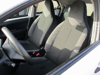 Toyota Aygo 1.0 VVT-i x-now picture 32