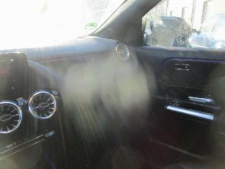 Mercedes GLA 250 4MATIC AMG Line picture 45