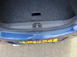 Opel Corsa 1.4-16V Cosmo picture 11