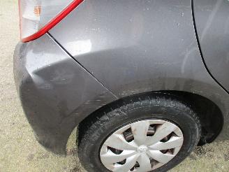 Toyota Yaris 1.0 VVT-i Now REST BPM €300,-!!! picture 19