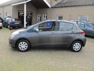Toyota Yaris 1.0 VVT-i Now REST BPM €300,-!!! picture 4
