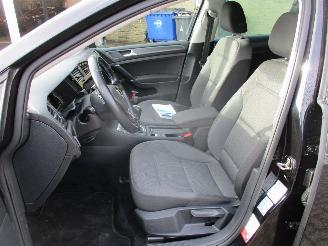 Volkswagen e-Golf E-DITION picture 33