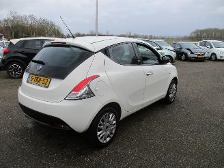 Lancia Ypsilon 0.9 TwinAir Gold picture 7