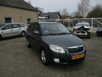 Vaurioauto  passenger cars Skoda Fabia 1.4-16V Dynamic 2009/6