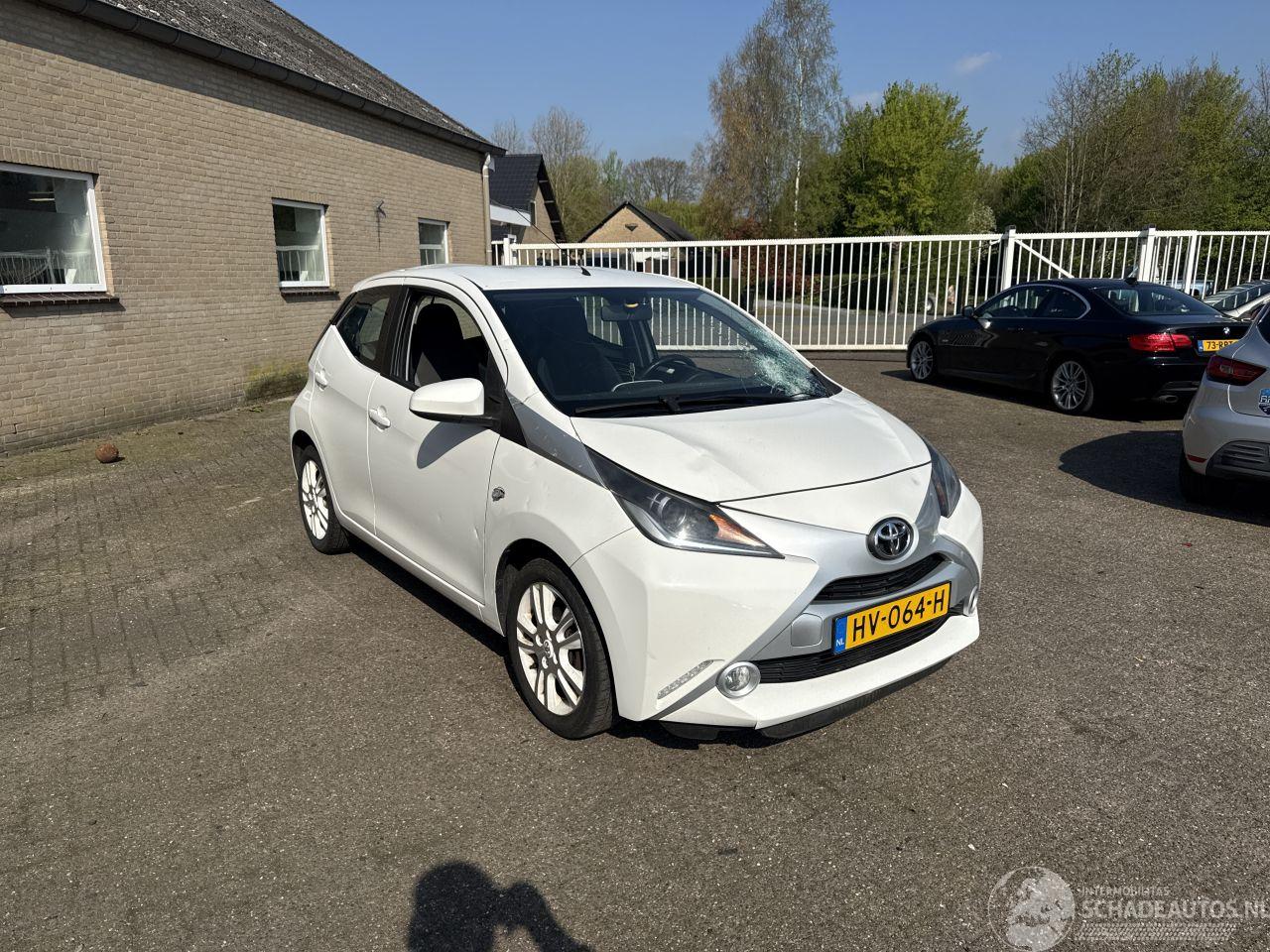 Toyota Aygo 1.0 VVT-i x-pure