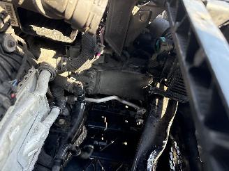 Jaguar XE 2.0t Prestige REST BPM €5000,-!!! picture 10