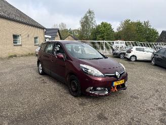uszkodzony samochody osobowe Renault Grand-scenic 1.5 dCi Expression REST BPM €500,-!!! 2014/2