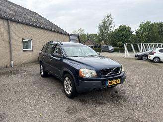 damaged passenger cars Volvo Xc-90 2.5 T Exclusive 7 PERSOONS 2002/12