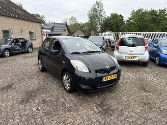 Voiture accidenté Toyota Yaris 1.3 VVTi Comfort 2011/7
