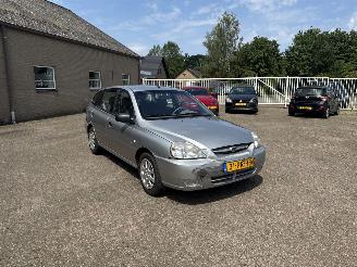 krockskadad bil auto Kia Rio 1.3 RS Visto 2004/5