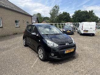 uszkodzony samochody osobowe Hyundai I-10 T-598-PJ 2014/5