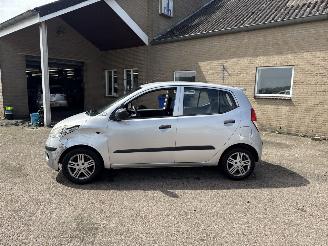Hyundai I-10 1.1 Active Orange B. picture 4