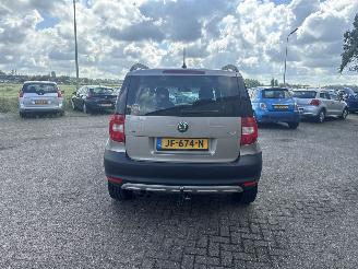 Skoda Yeti 2.0 TDI Greentech Ambition REST BPM €300,-!!! picture 6