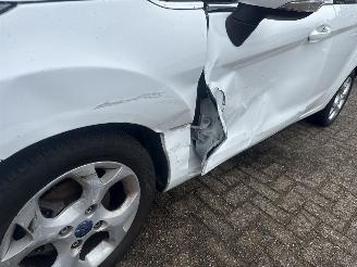 Ford Fiesta 1.4 Titanium AUTOMAAT picture 10