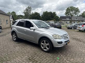 Coche accidentado Mercedes M-klasse 320 CDI 4matic AUT GRIJS KENTEKEN 2006/1