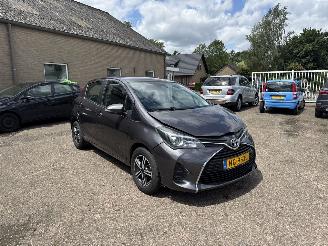 Toyota Yaris 1.0 VVT-i Trend REST BPM €300,-!!! picture 1