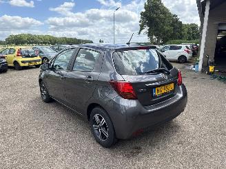 Toyota Yaris 1.0 VVT-i Trend REST BPM €300,-!!! picture 5