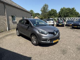 skadebil auto Renault Captur 0.9 TCe Dynamique REST BPM €500,-!!! 2015/8