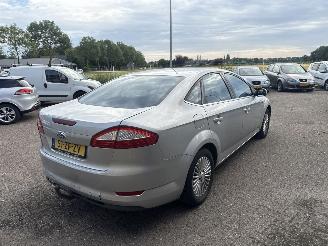 Ford Mondeo 2.0-16V Titanium picture 7