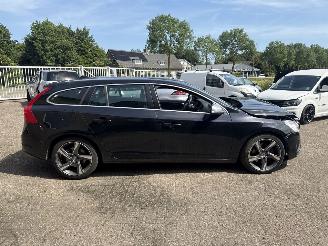 Volvo V-60 2.0T R-Design REST BPM €700,-!!! AUT picture 8