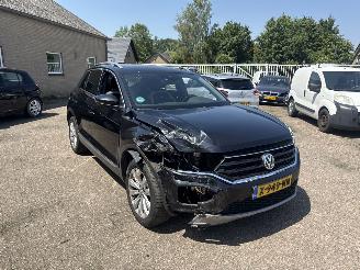 Schadeauto Volkswagen T-Roc 1.5 TSI Sport REST BPM €400,-!!! AUTOMAAT 2019/2