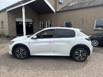 Peugeot e-208 EV Allure 50 kWh picture 5