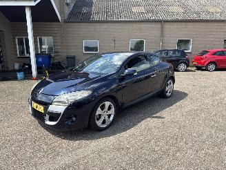 Renault Mégane Coupe 1.6 Dynamique picture 3