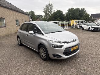 Voiture accidenté Citroën C4 PICASSO 1.6 e-HDi Attraction AUT REST BPM €400,-!!! 2015/1