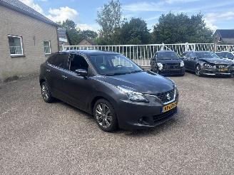 Damaged car Suzuki Baleno 1.0 B.jet High Executive AUT REST BPM €600,-!!! 2017/5