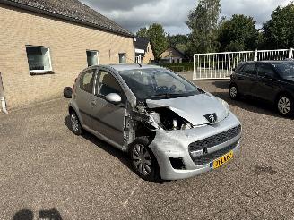 Unfallwagen Peugeot 107 1.0-12V Sublime AIRCO 2010/5