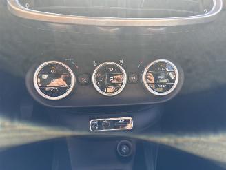 Fiat 500X 1.4 T M-Air Lounge picture 26