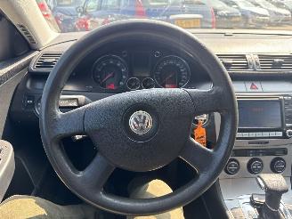 Volkswagen Passat 2.0 FSI Comfortline picture 13