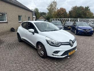 Avarii autoturisme Renault Clio 0.9 TCe Zen REST BPM €400,-!!! 2018/9
