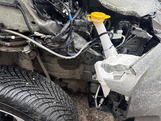 Toyota Yaris 1.5 Hybrid Dynamic AUT picture 17