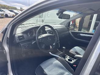 Mercedes B-klasse 170 picture 15