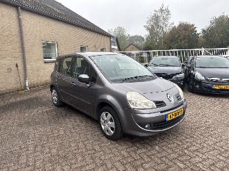 Auto incidentate Renault Modus 1.2 TCE Night & Day REST BPM €200,-!!! 2012/6