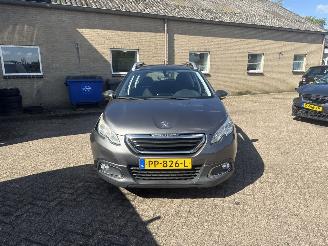 Peugeot 2008 1.2 PureTech Active REST BPM €300,-!!! picture 2