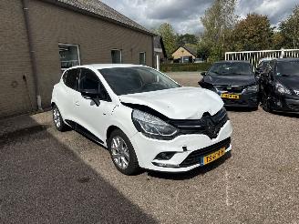 Coche accidentado Renault Clio 0.9 TCe Limited REST BPM €400,-!!! 2018/10