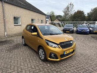 Schadeauto Peugeot 108 1.0 e-VTi Active AUTOMAAT REST BPM €300,-!!! 2017/5