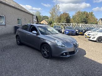 Damaged car Alfa Romeo Giulietta 1.4 T Distinctive 2015/3