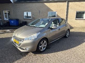Peugeot 208 1.6 VTi Allure AUTOMAAT REST BPM €700,-!!! picture 3