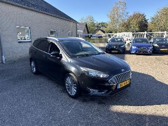 Vaurioauto  passenger cars Ford Focus 1.5 TDCI Titan. L.Ed AUTOMAAT REST BPM €800,-!!! 2016/7